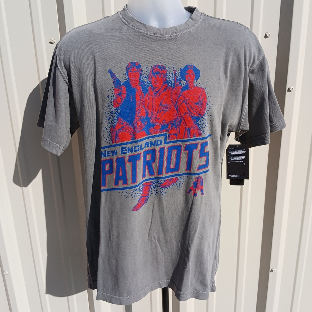 New with tags STAR WARS×JUNKFOOD New England PATRIOTS T shirt size Medium